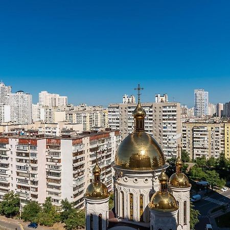 Студия На Бориса Гмыри 12Б Apartment Kiev Luaran gambar