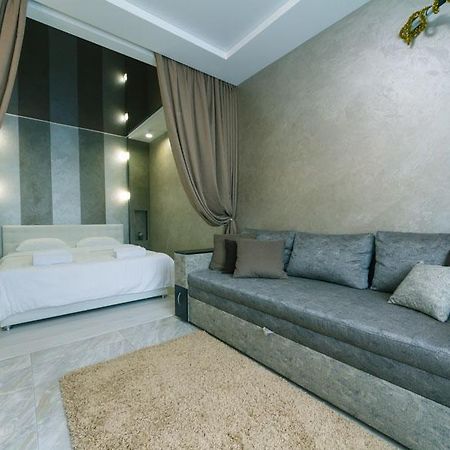 Студия На Бориса Гмыри 12Б Apartment Kiev Luaran gambar